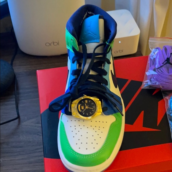 WMNS Air Jordan 1 Mid Fearless (Size 6w) - Picture 7 of 16